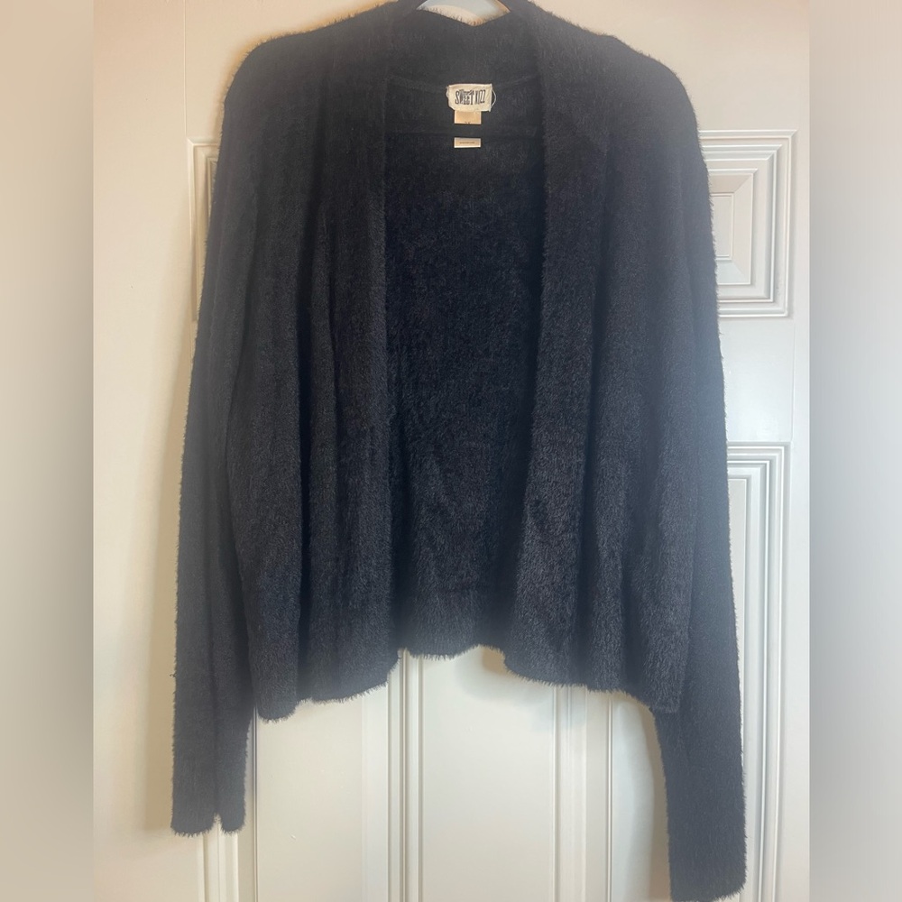 Sweet Kizz: Black Fuzzy Ultra Soft Open Front Crop Waist Length Cardigan (2X)